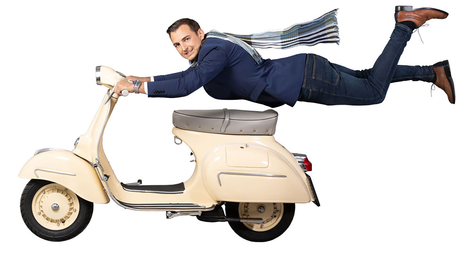 Das Rohbild unserer Fotomontage mit unserem Kunden Dominic Lorenz, rasend schnell auf seiner Vespa.